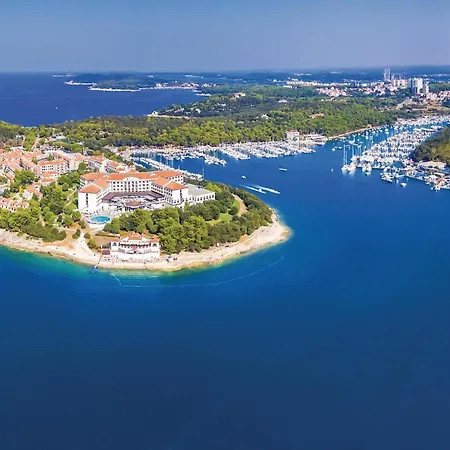 Awesome Apartment In Pula With Swimming Pool *