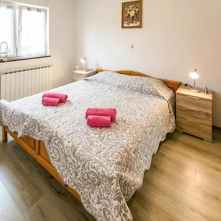 Awesome Apartment In Pula With Swimming Pool