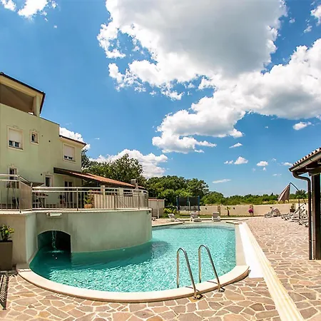 Awesome Apartment In Pula With Swimming Pool *